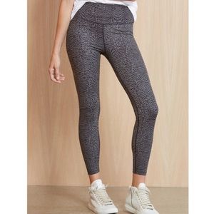VARLEY Luna Leggings in Nocturnal Feathers High Rise Size M Pilates Workout Gym